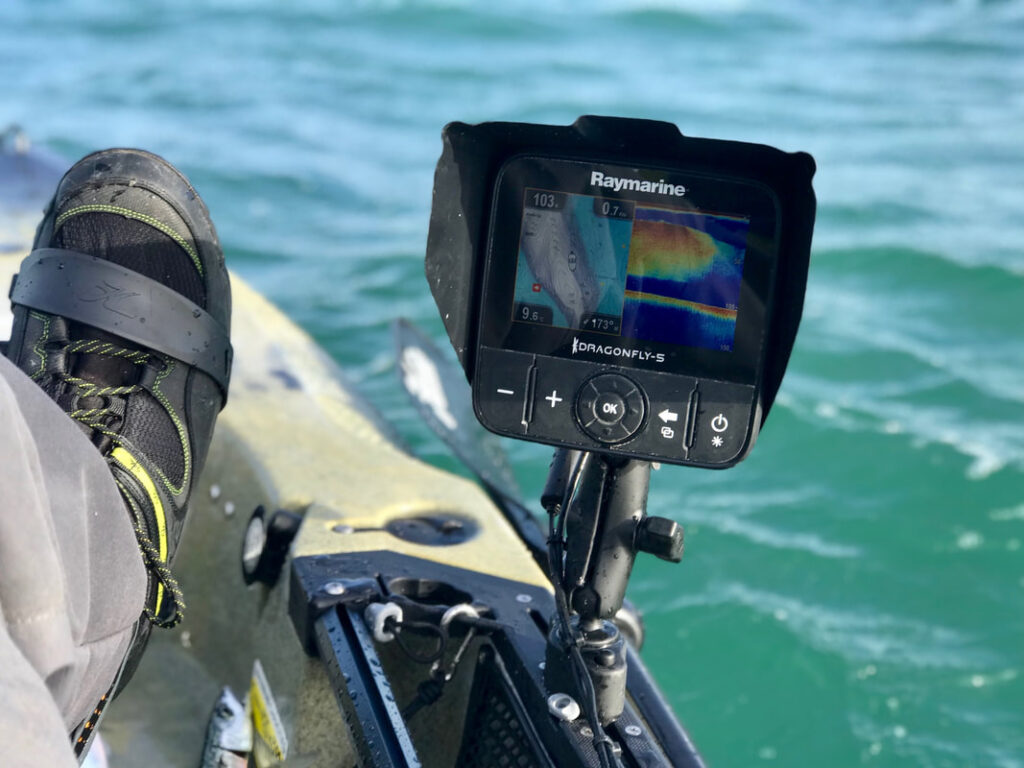 Best fish finder with sonar technology mounted on boat.